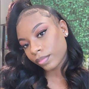 Meet your Posher, Carolyn